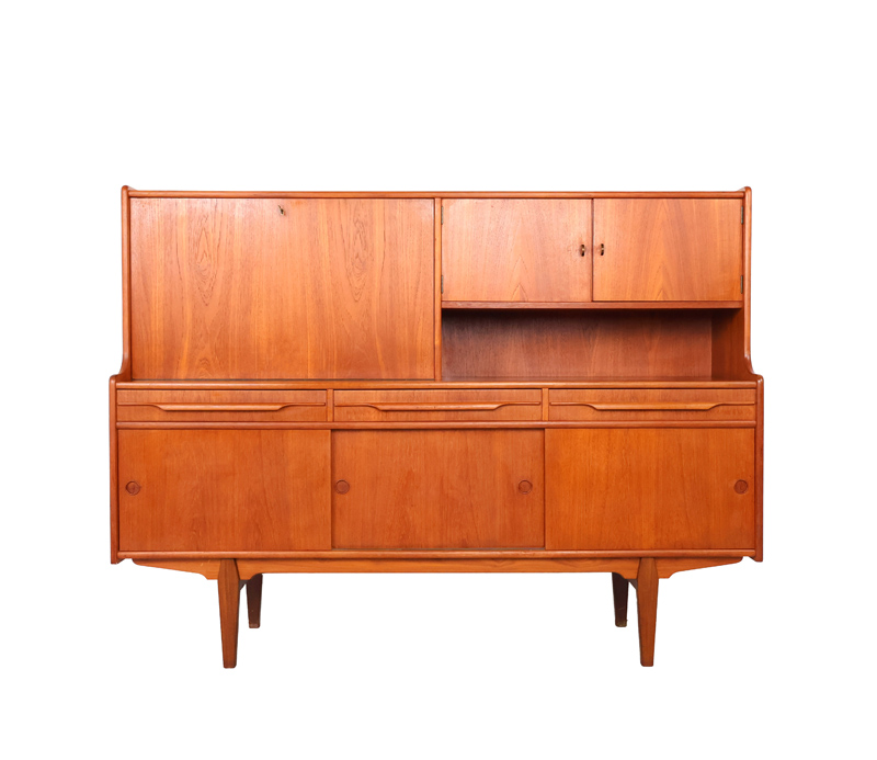 buffetteak17 Deens design teak highboard, 1960svintage Deens highboard, teak buffetkast, Deens design jaren 60, vintage highboard teak, Scandinavische kast vintage, buffetkast met bar, vintage kast met lades, kast met schuifdeuren, Deense meubelen vintage, mid century highboard, teakfineer kast, vintage opbergkast, design kast jaren 60, highboard Scandinavisch, retro buffetkast teak