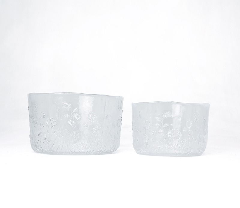 kostbodagschalen52 Kosta Boda ULLA glazen schalen, ontwerp Kjell Engmankosta boda ulla, kjell engman, kosta boda schaal, glazen schaal, zweeds glasdesign, scandinavisch design, bloemen reliëf, vlinder decor, vintage glazen schaal, kosta boda glas, design schaal, set schalen, Zweeds design, fruitschaal glas, kjell engman ontwerp
