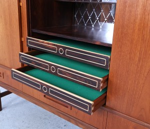 Highboard3deurs3lades11