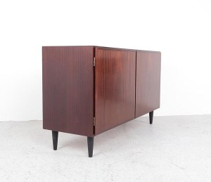 Vintage kast tweedehands Oman Junn