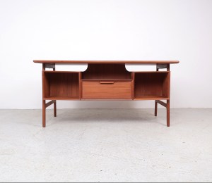 omannjun75desk4