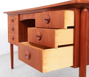 teakbureau3