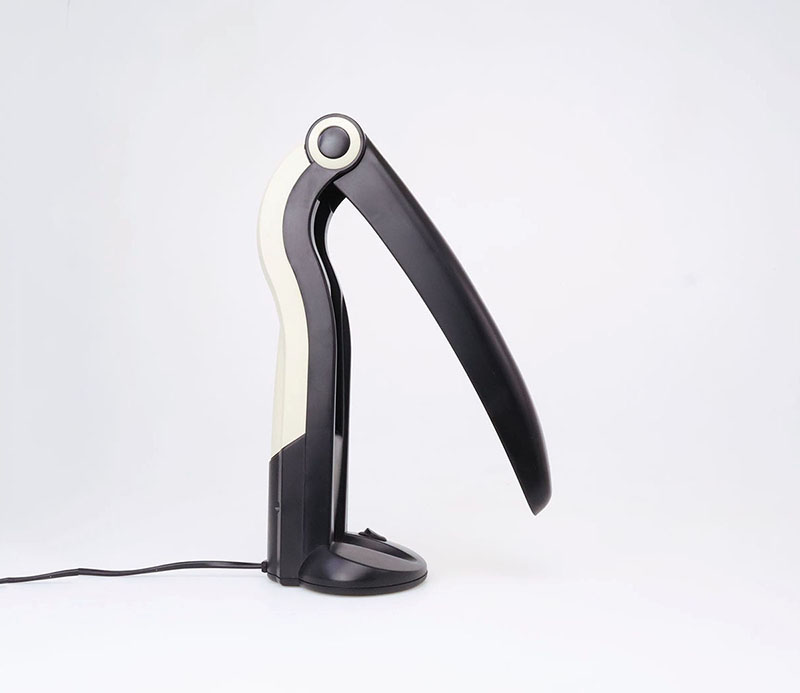toucanlamp16 Vintage Toucan tafellamp van Huangslite, 1980stoucan lamp, h.t. huang, huangslite, vintage tafellamp, postmodern design, design verlichting, toekan lamp, zwarte tafellamp, jaren 80 design, vintage verlichting, sculpturale lamp, verzamelobject, retro lamp, bureau lamp, design klassieker