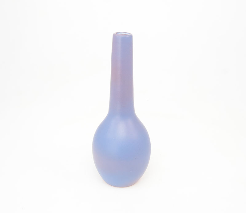 vaaszachtpaars2 Vintage studio art vaas met hoge halsstudio pottery, studio art pottery, vintage vaas, handgedraaide vaas, keramische vaas, aardewerken vaas, lavendel vaas, paarse vaas, vintage keramiek, handgemaakt keramiek, gesigneerde vaas, Scandinavisch keramiek, jaren 60, jaren 70, art pottery